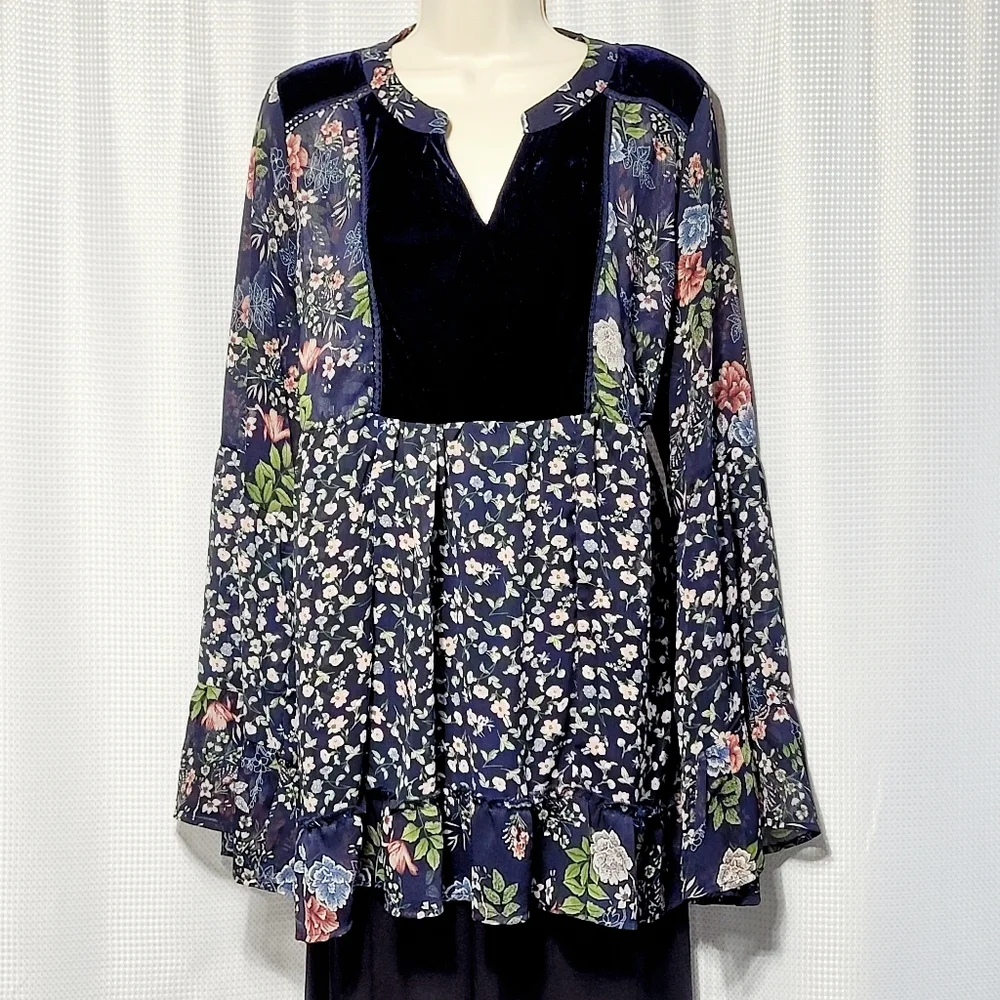 Suzanne Betro Floral Velvet Lace Ruffles Bell Sleeves Flowy Pop Over Blouse (1X) - Picture 2 of 13